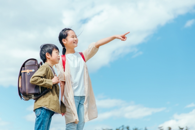 小学生の姉と弟
