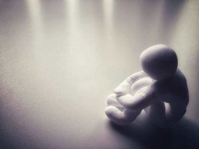 ひきこもる人形